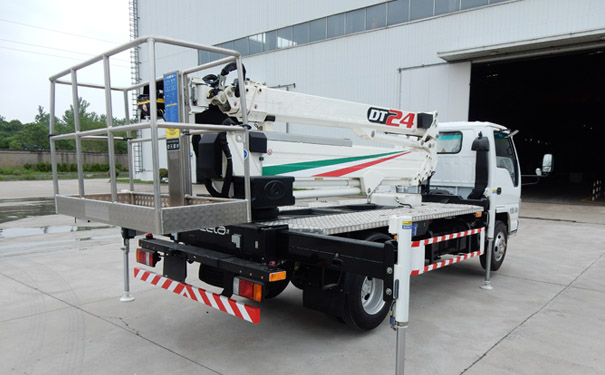 車載式<a href='http://m.sjsx.com.cn/fltp/' target='_blank'>高空作業(yè)平臺</a>的結(jié)構(gòu)組成