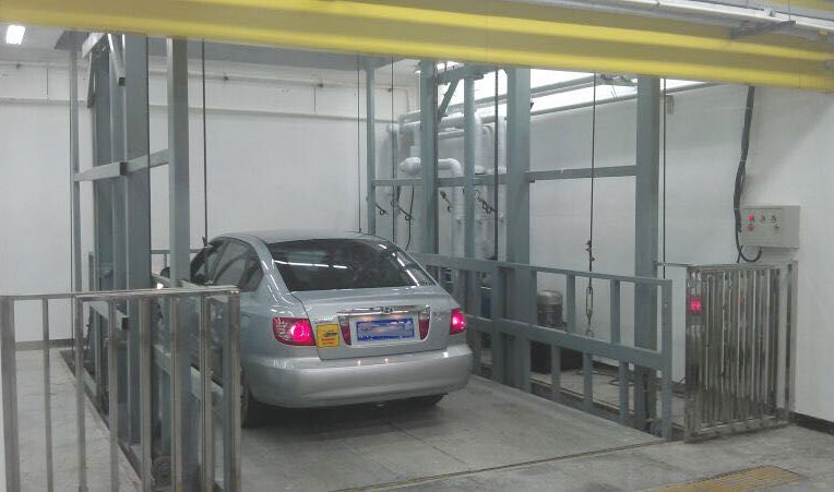 汽車升降機(jī)圖片